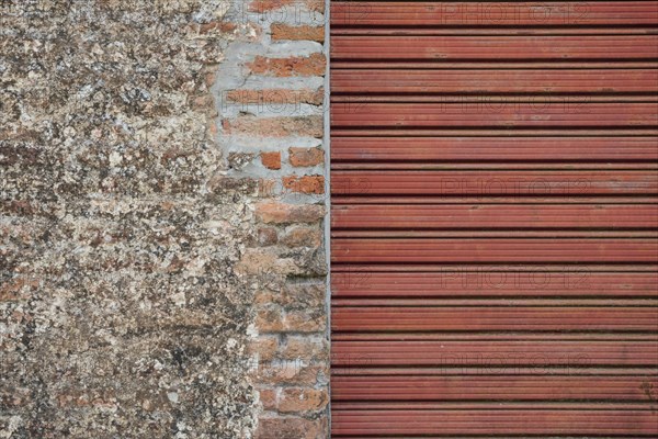 Combination gravel wall rolling shutter background