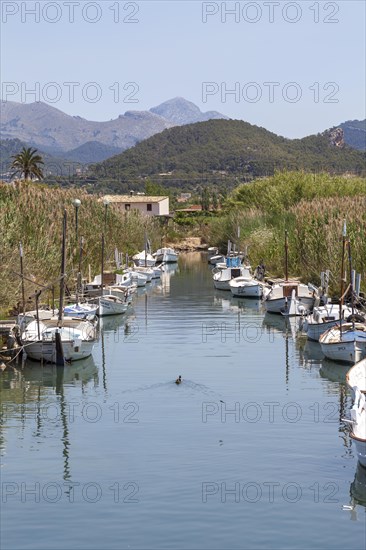 Boats anchored on the Torrent des Saluet