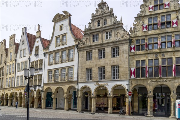 Gabled houses with archways on Prinzipalmarkt