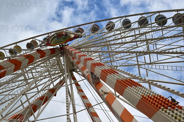 Ferris wheel at Husum Harbour Festival