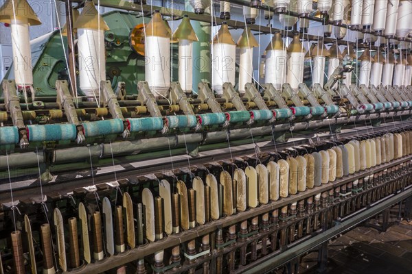 Spindles on ring spinning frame