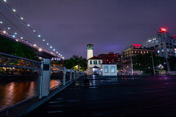 Night views on DUMBO