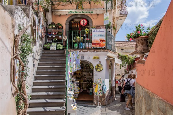 Alley with shops in the centre