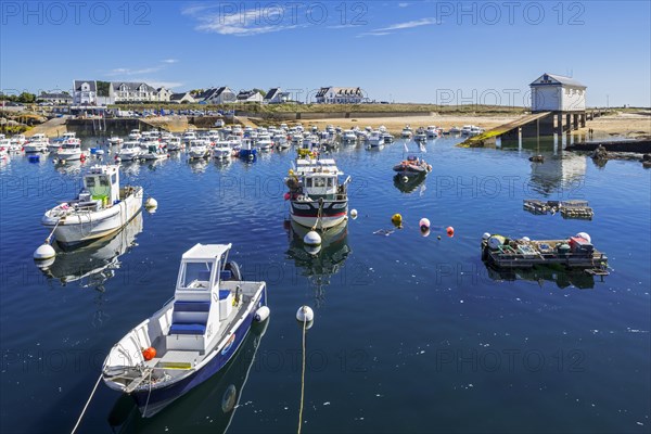 SNSM lifeboat station at the port