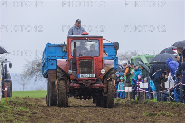 Tractor Pulling