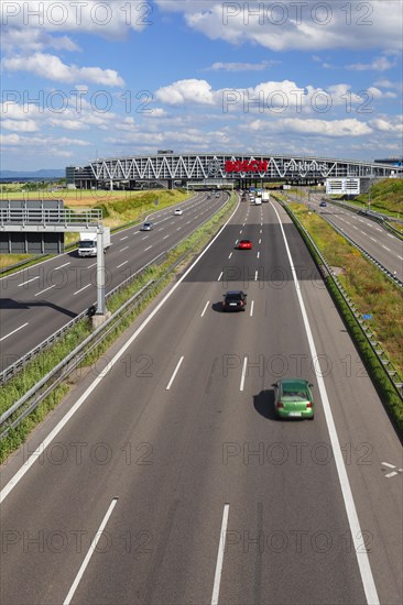 Trade fair car park on the A 8 at Stuttgart Airport