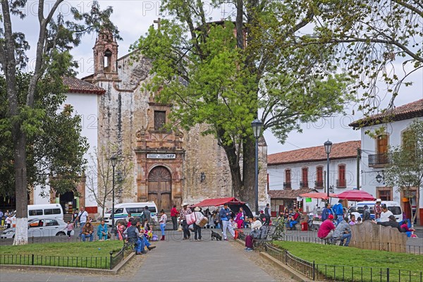 Plaza Gertrudis Bocanegra and 16th century monastary Ex Temple of San Agustin