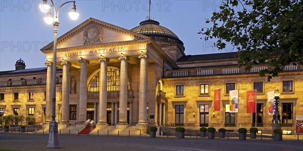 Biebrich Palace with the Rotunda from the Rhine side