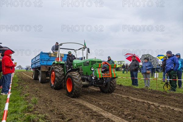 Tractor Pulling