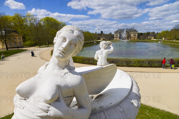 Palais in the Great Garden with Palai Pond and Corradini Vase