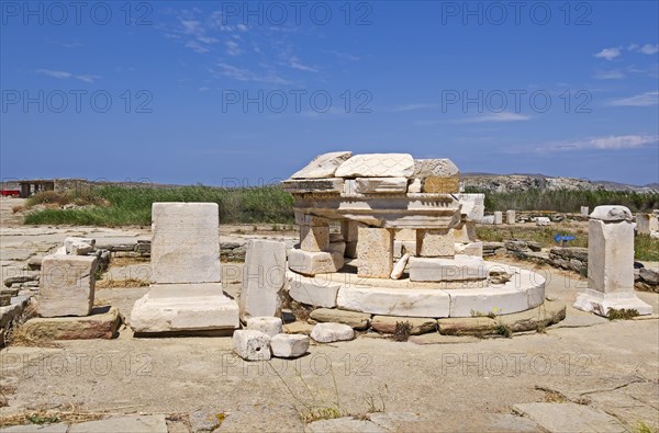 Consecration building of the Hermaists on the Agora of the Competaliastes a market place at the harbour