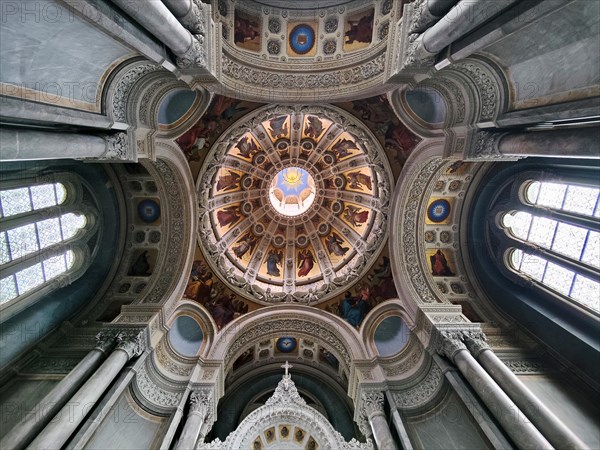 Interior view of the cenral dome