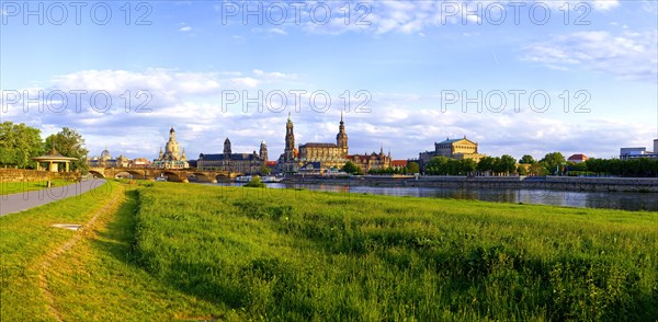 Dresden Scherenschnitt