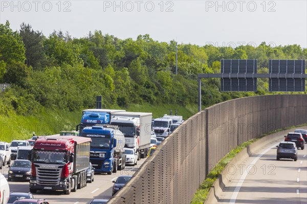 Slow-moving traffic on the A4