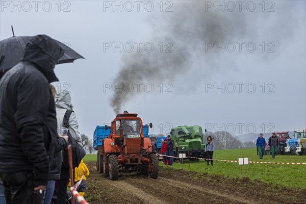 Tractor Pulling