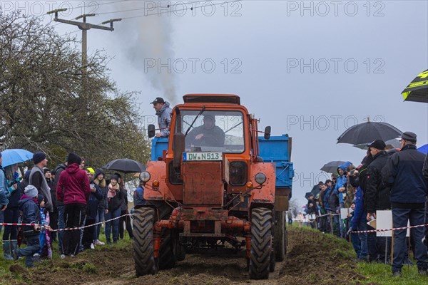 Tractor Pulling