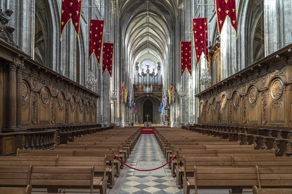 Choir and Organ of the Cathedral Sainte-Croix Orleans