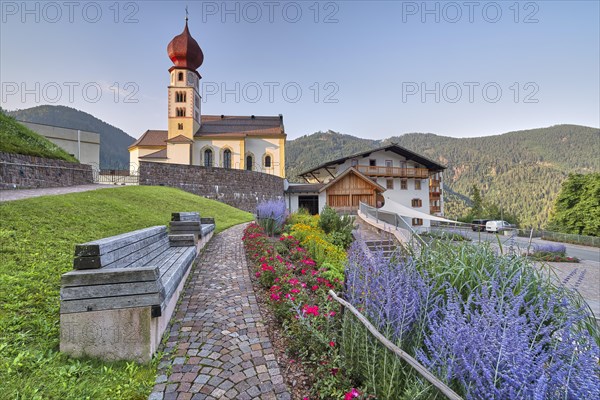 Parish church in Tiers am rose garden