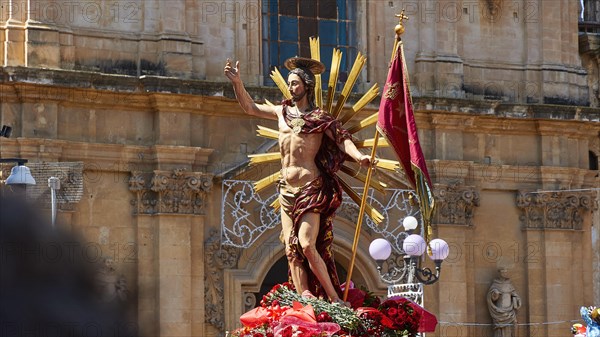 Statue of the Risen Christ