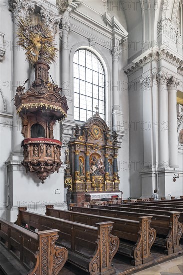 Pulpit and side altar