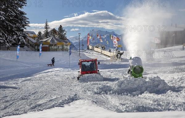 Snow cannon