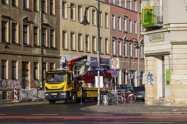 Tow truck at Bischofsplatz. Due to the tense parking situation