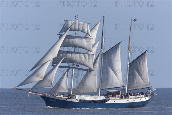 Three-masted sailing vessel