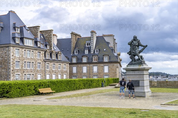 Statue of explorer Jacques Cartier on the ramparts of Saint Malo