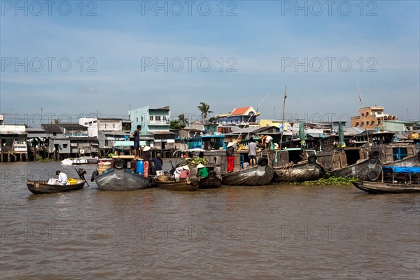 Floating market