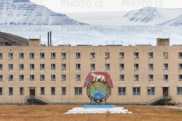 Polar bear sign at Pyramiden