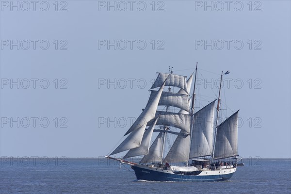 Three-masted sailing vessel