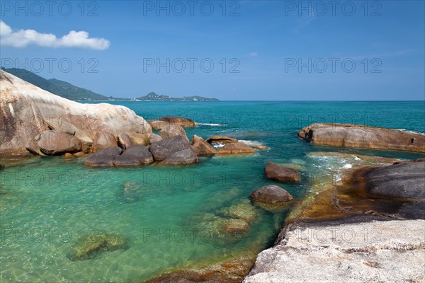 Rocky coast near Lamai