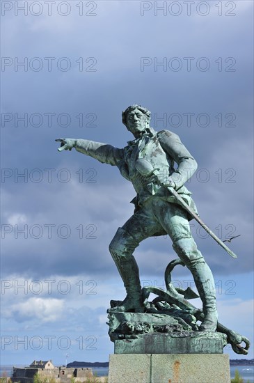 Statue of the French corsair Robert Surcouf by Alfred Caravaniez and the Fort National at Saint-Malo