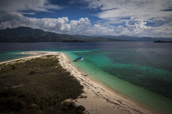 Small boat on the beach