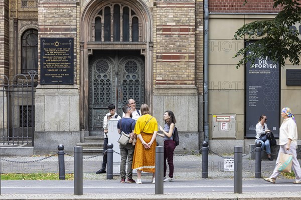 New synagogue on Oranienburger Strasse from 1866