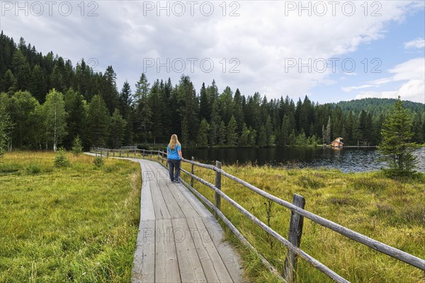 Woman looking at the Prebersee