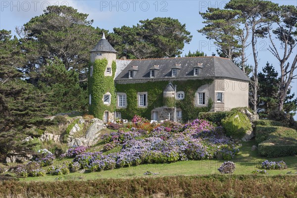 Stately house near Le Gouffre