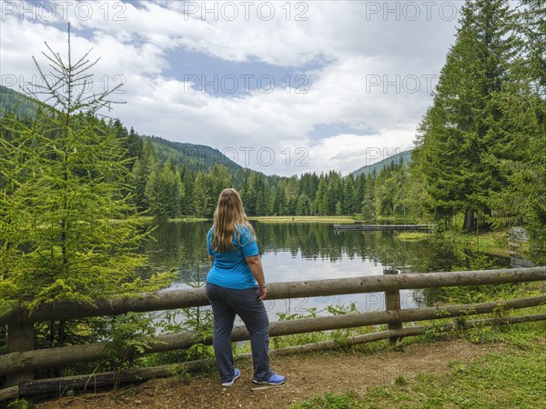 Woman looking at Schattensee
