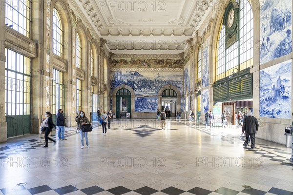 Porch of the Porto Sao Bento railway station in Porto