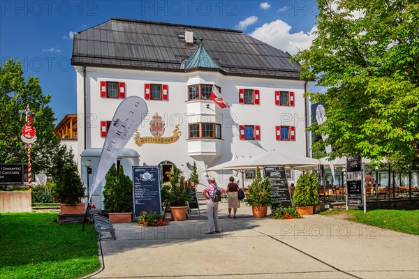 Historic main house of the Hotel Fuerstenhaus am See