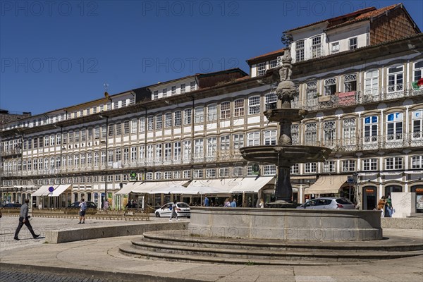 Fountain in the square Largo do Toural