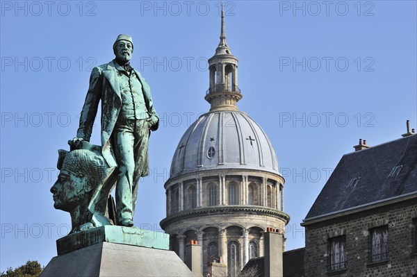 Statue of Auguste Mariette