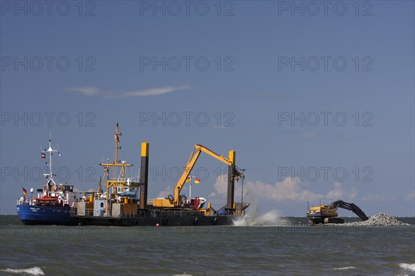 Construction measures on the uninhabited island of Minsener Oog in zone 1 in the Lower Saxony Wadden Sea National Park