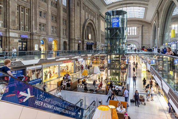 Promenades in the station building of Leipzig Central Station. Over 140 shops