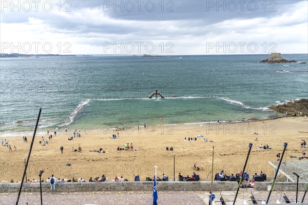 Piscine de Bon Secours salt water pool on the Plage du Mole beach in Saint Malo