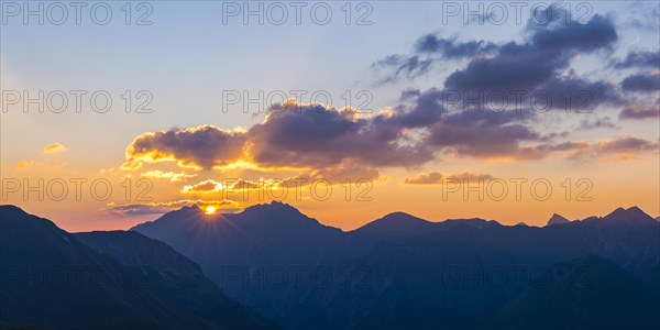 Sunrise from the Zeigersattel on the Nebelhorn