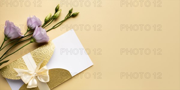 Invitation flowers luxury wedding stationery