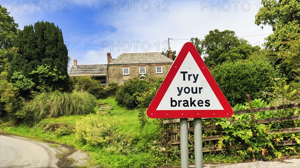 Roadside traffic sign