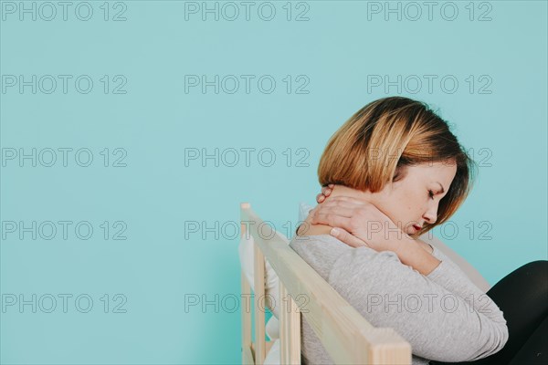 Woman bed with hurting neck