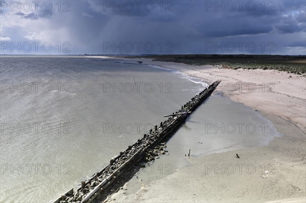 View from the radar tower of the island of Minsener Oog onto the eastern beach